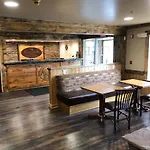 Clubhouse Inn