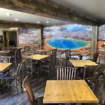 Clubhouse Inn