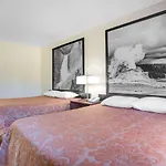 Super 8 By Wyndham West Yellowstone