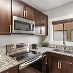 The Yellowstone Hideaway Unit B