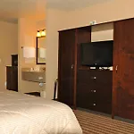 Yellowstone West Gate Hotel