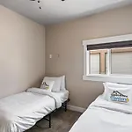 The Yellowstone Hideaway Unit C