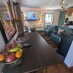 Yellowstone Motel - Adults Only - All Rooms Have Kitchens
