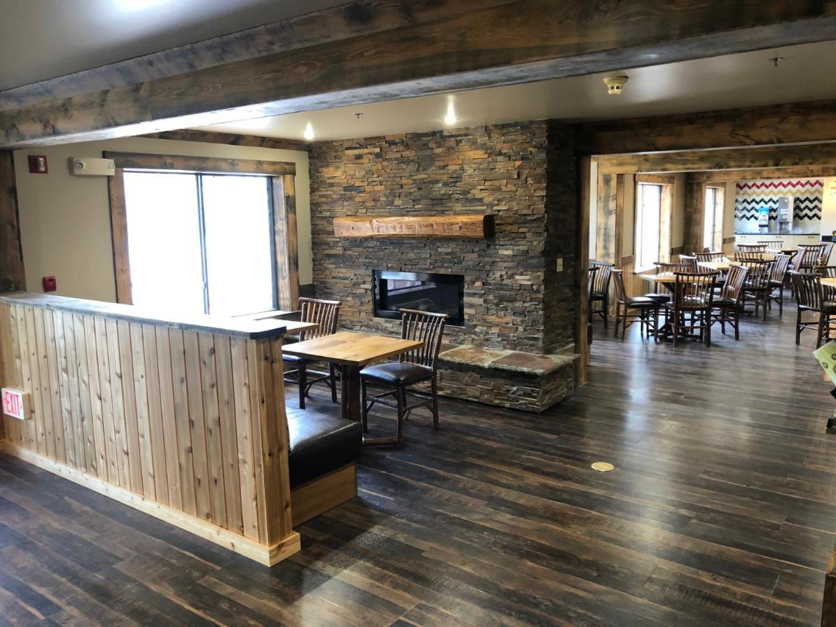 Clubhouse 3*