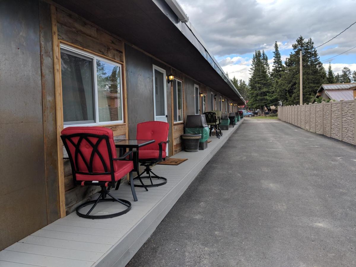 Yellowstone - Adults Only - Have Kitchens