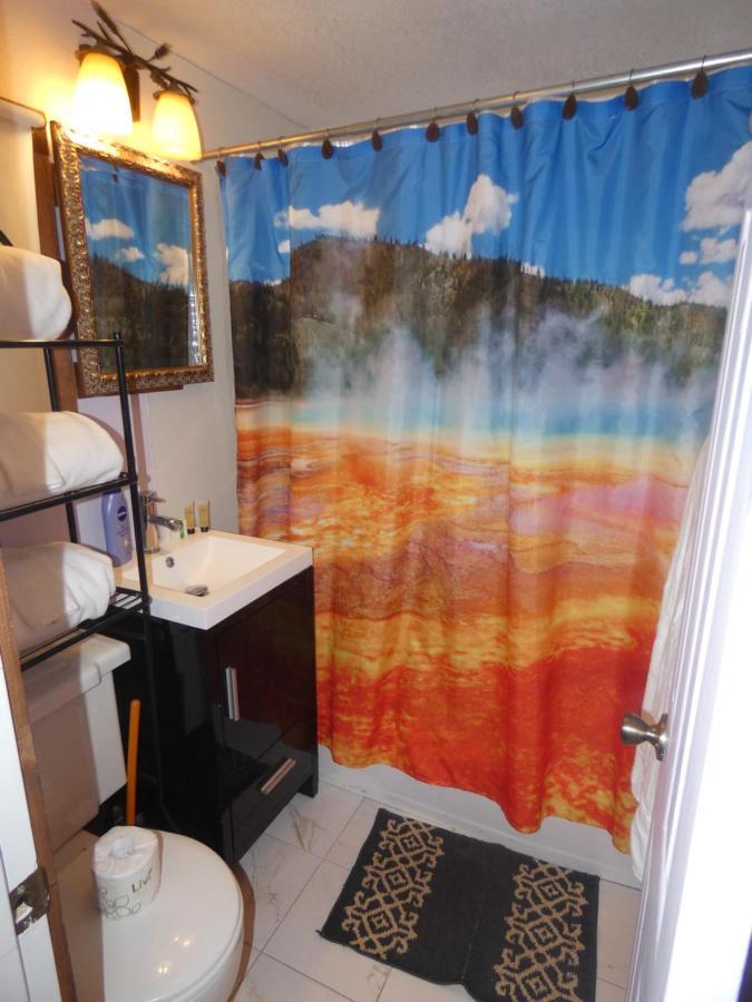 Yellowstone - Adults Only - Have Kitchens 2* West Yellowstone