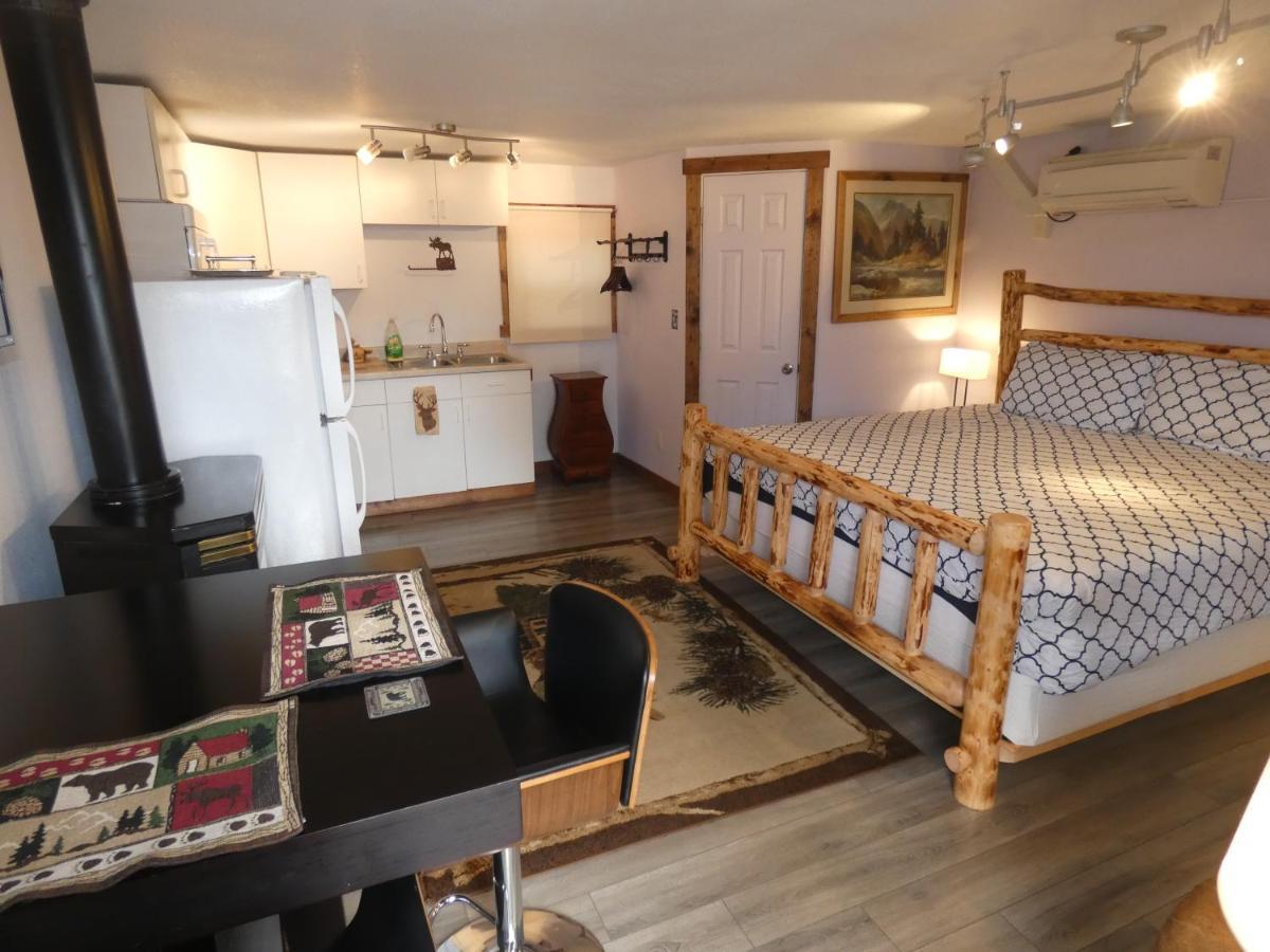 Yellowstone - Adults Only - Have Kitchens 2* West Yellowstone