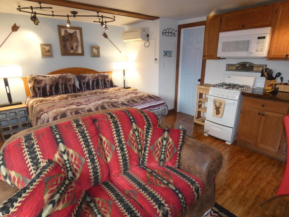 Yellowstone - Adults Only - Have Kitchens