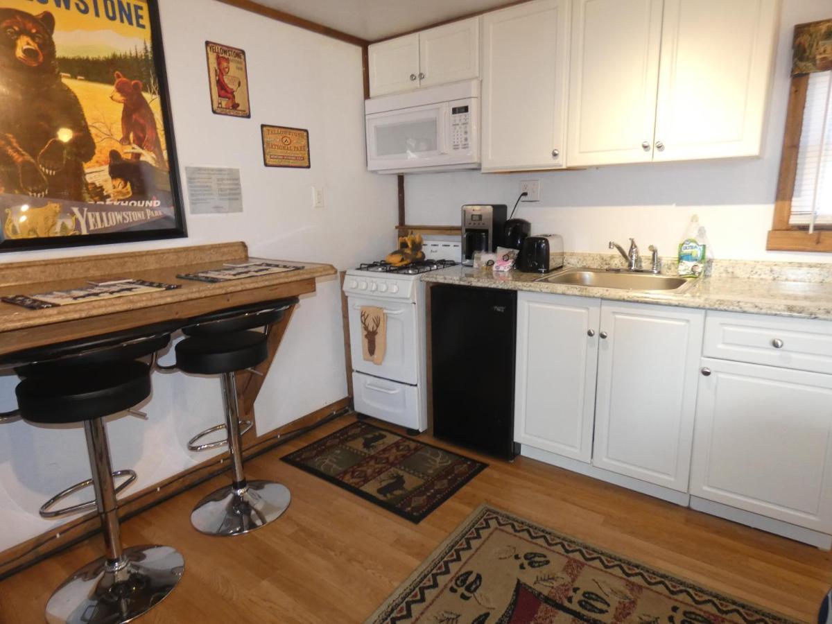 Yellowstone - Adults Only - Have Kitchens Hotel West Yellowstone