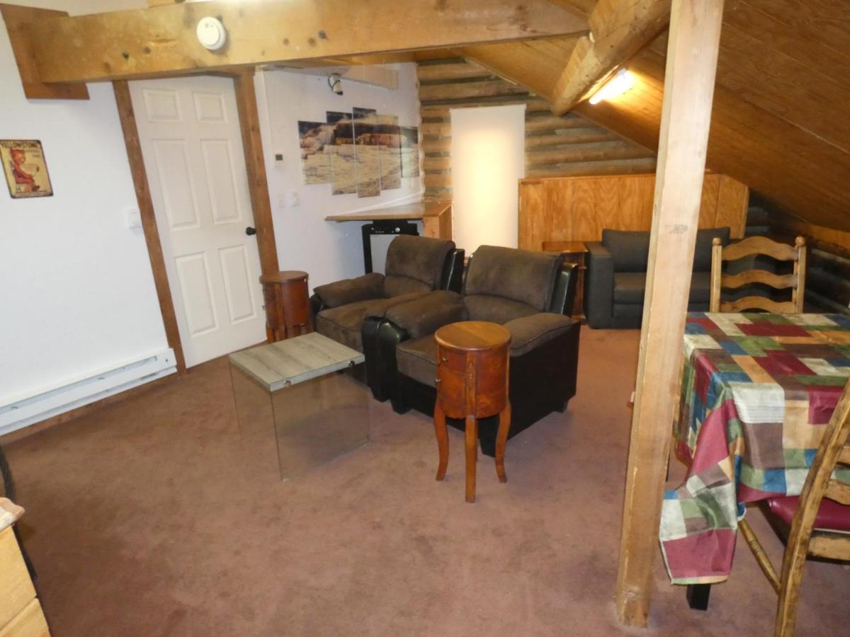 Yellowstone - Adults Only - Have Kitchens 2*