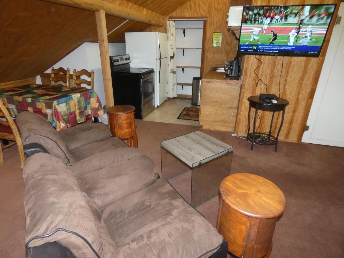 Yellowstone - Adults Only - Have Kitchens West Yellowstone