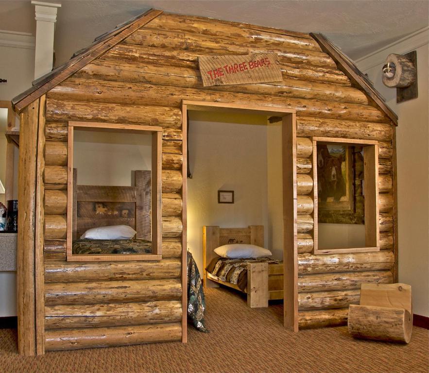 Three Bear Lodge