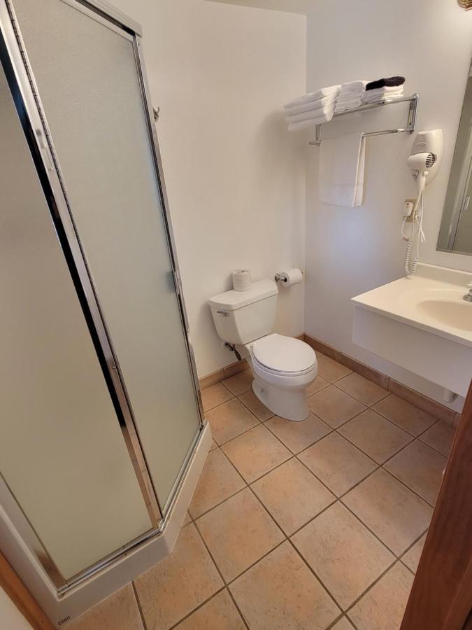 Westwood Motel 2*