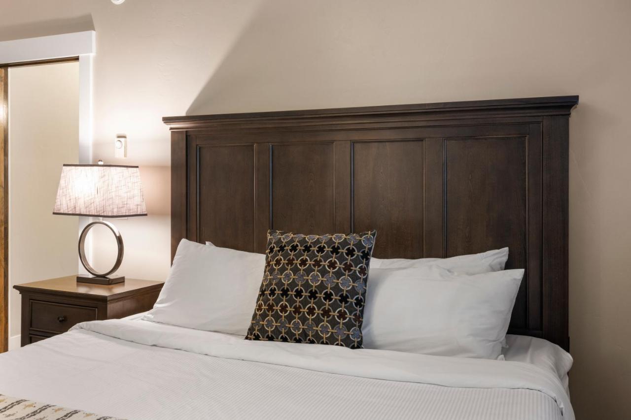 The Yellowstone Hideaway Unit A *