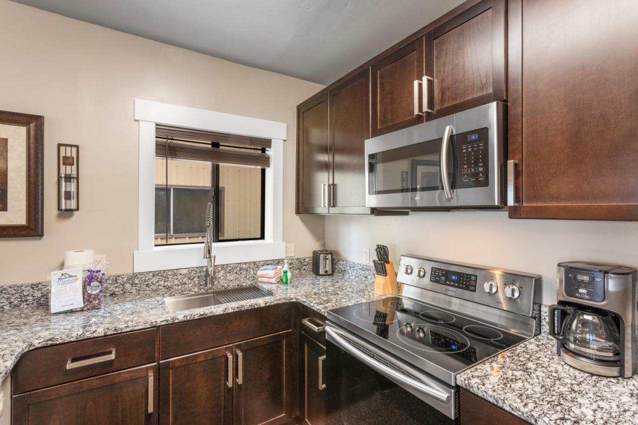 The Yellowstone Hideaway Unit A Apartment *