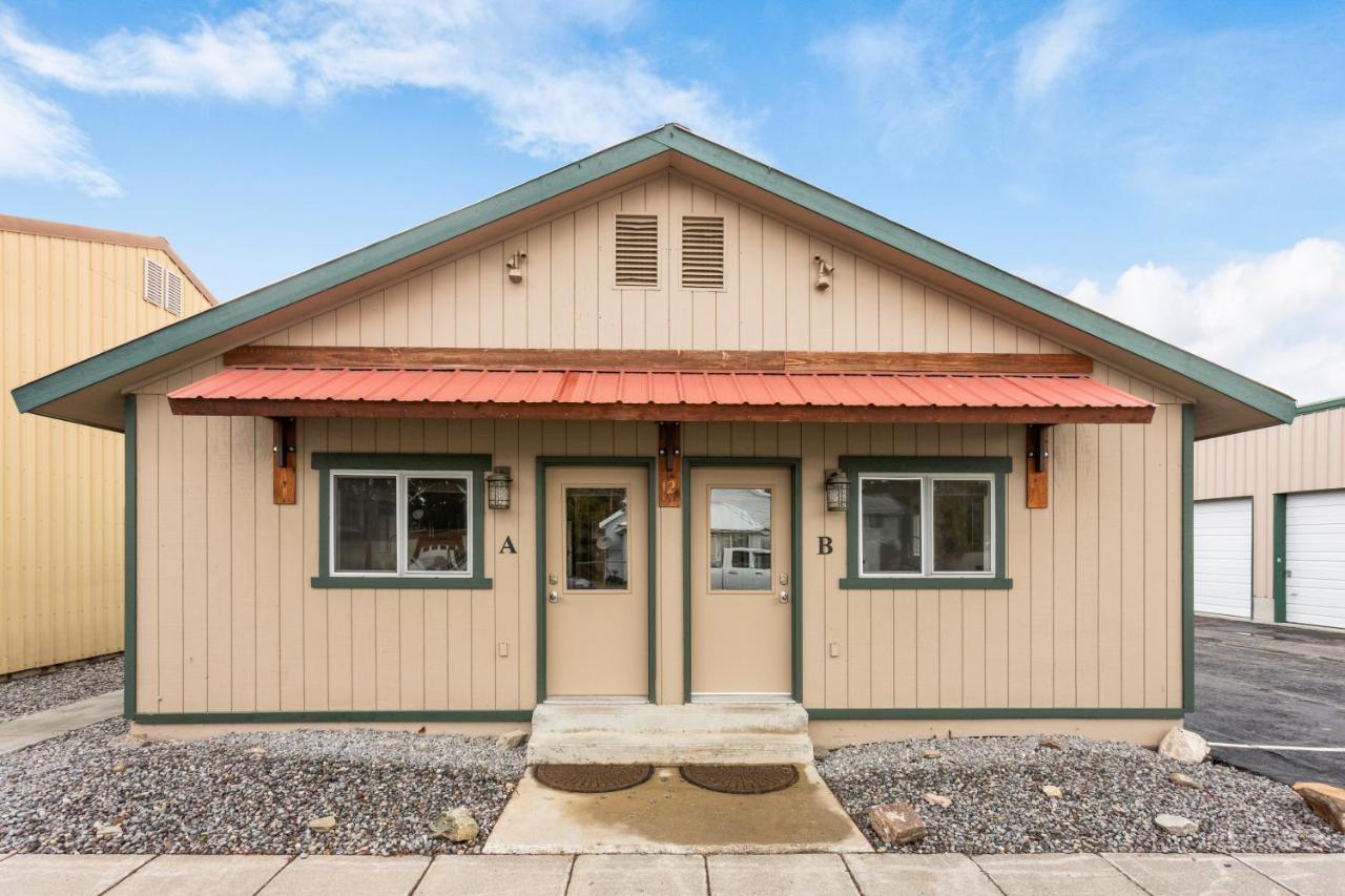 The Yellowstone Hideaway Unit A Apartment *