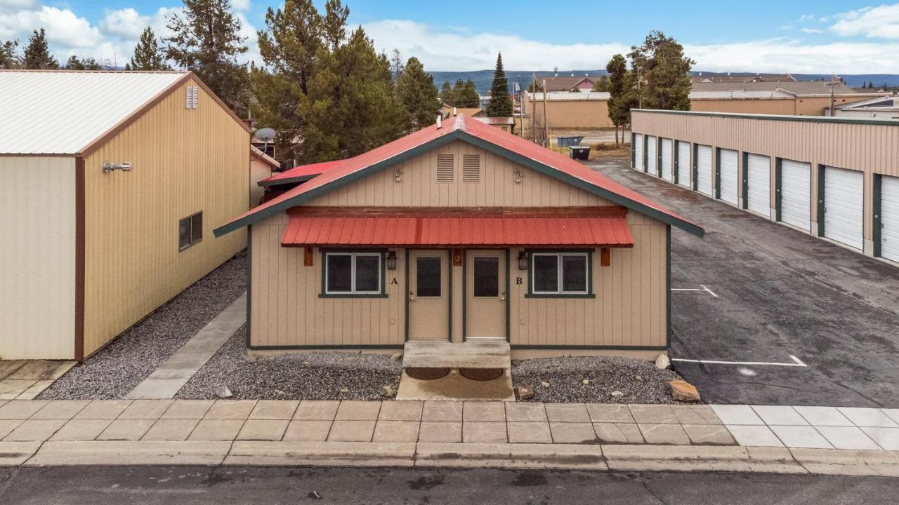The Yellowstone Hideaway Unit A * West Yellowstone