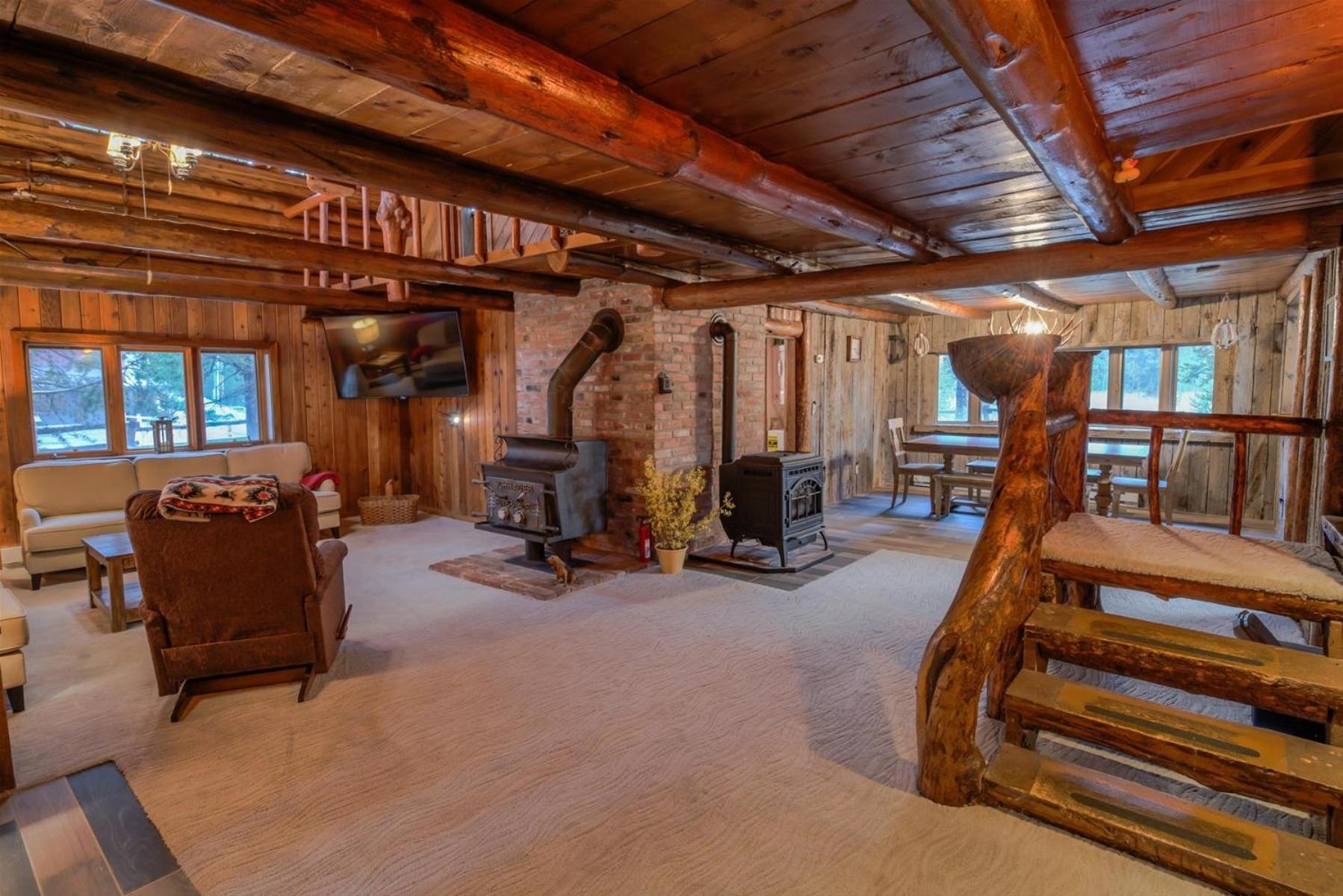 The Moose Bunkhouse * West Yellowstone