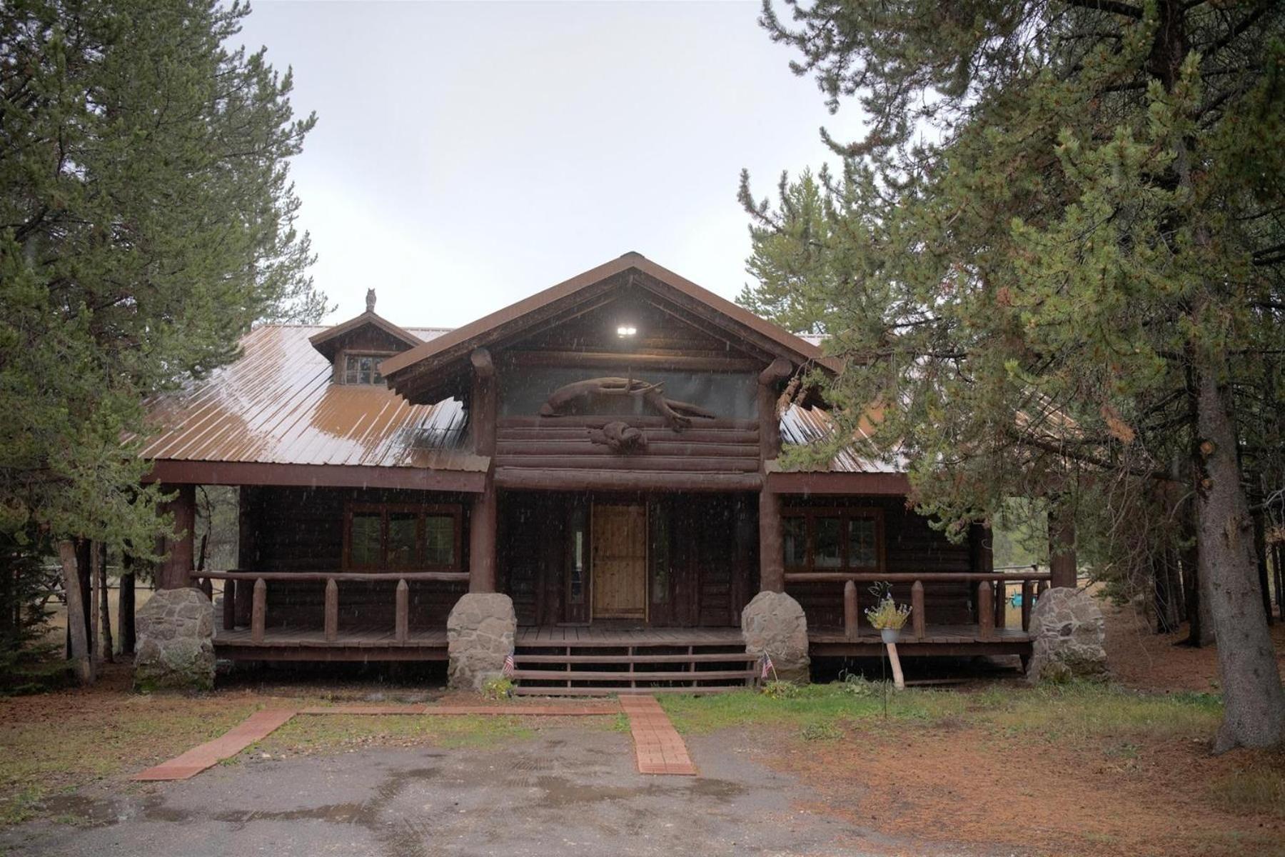 The Moose Bunkhouse Holiday home