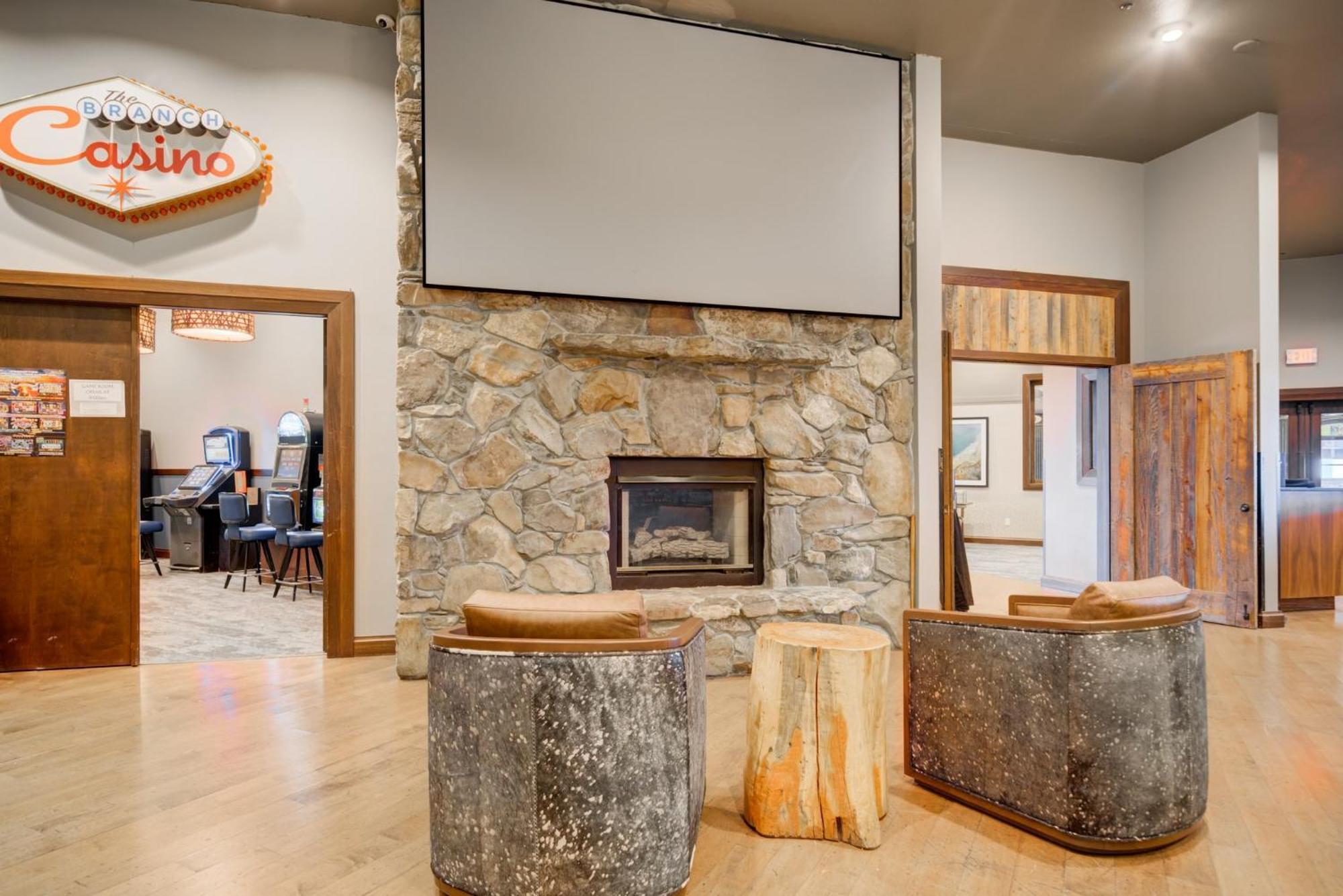 By Ihg Hotel West Yellowstone