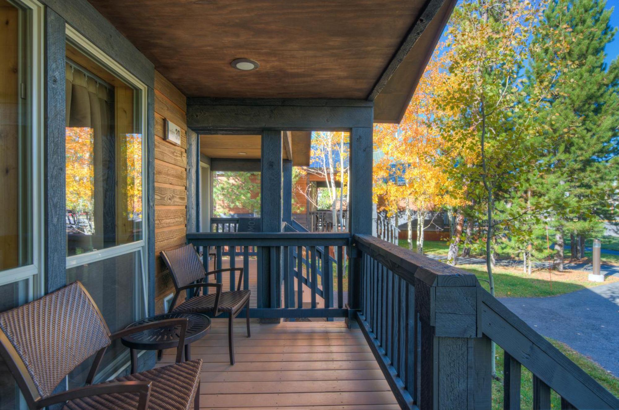 Explorer At Yellowstone Lodge *