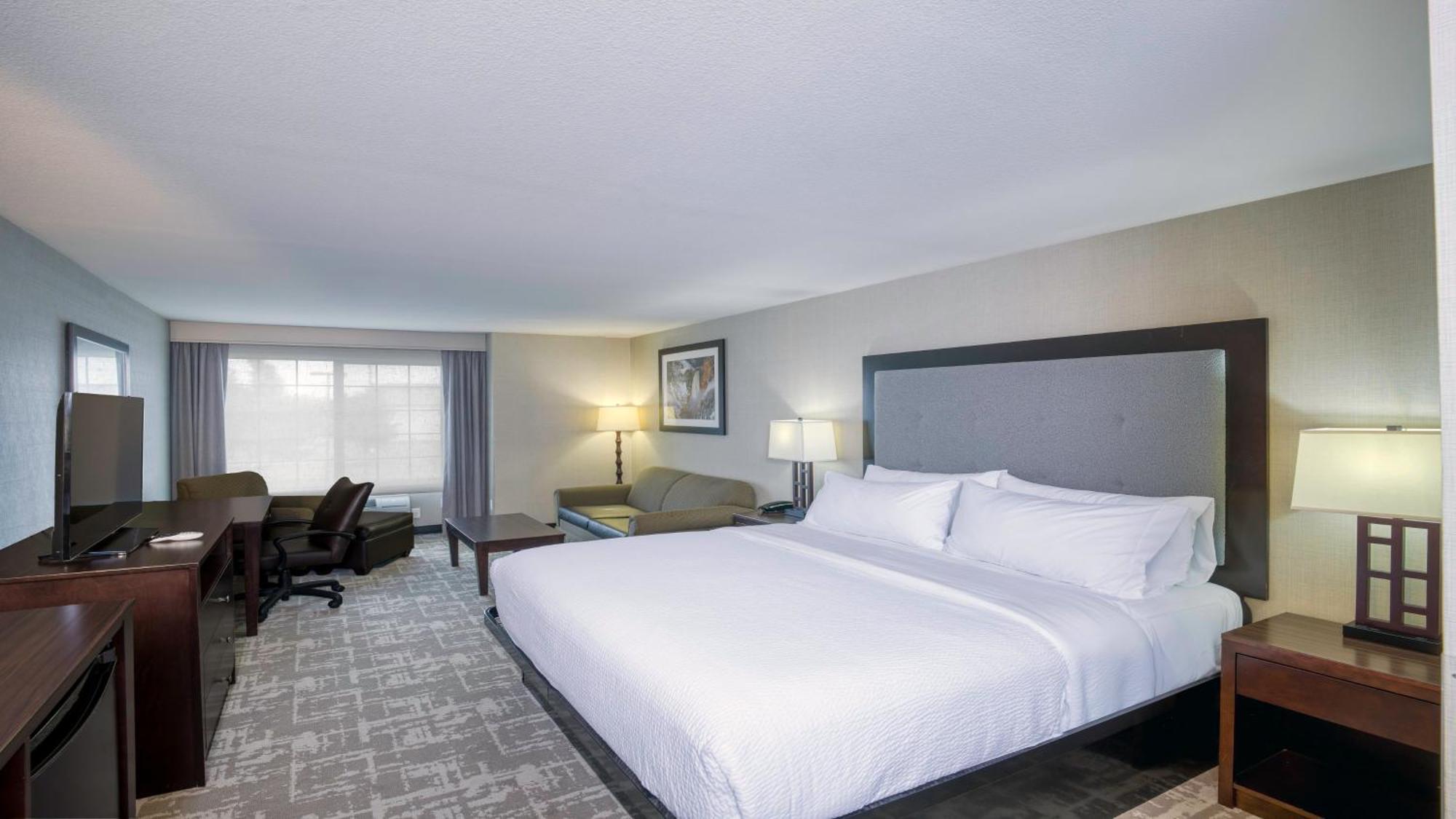 By Ihg Hotel West Yellowstone