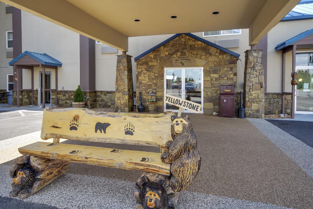 Yellowstone West Gate