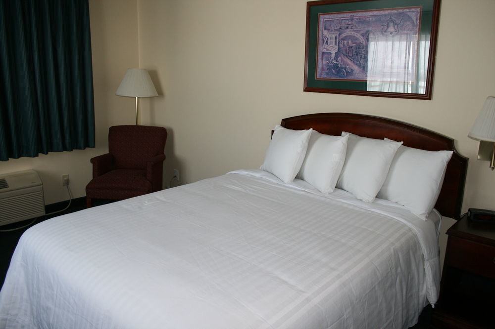 Yellowstone Hotel