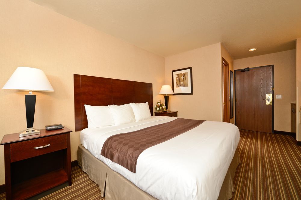 Hotel Yellowstone West Gate 2*