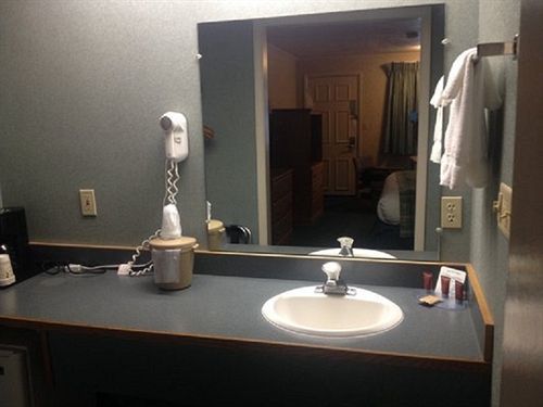 Motel Brandin' Iron
