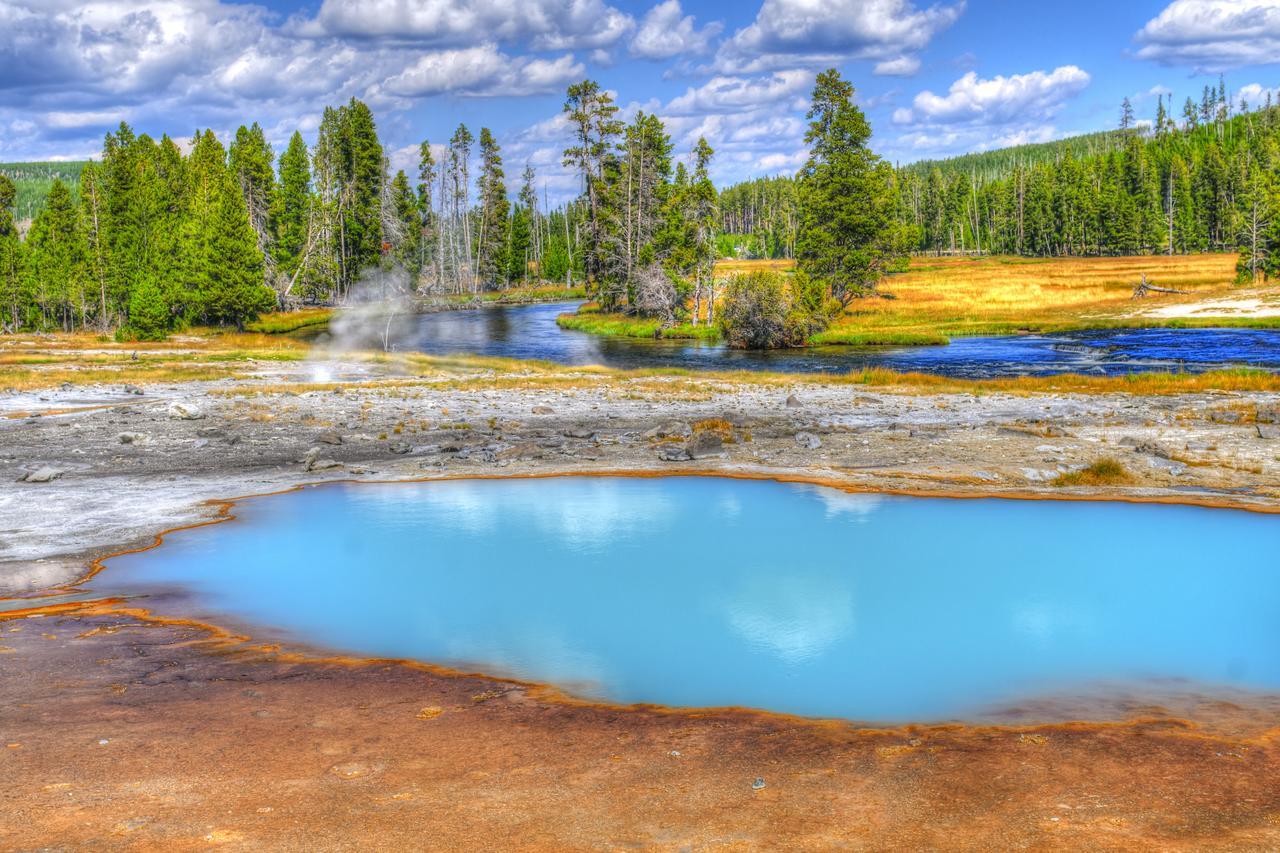 1872 - Adults Exclusive Hotel West Yellowstone