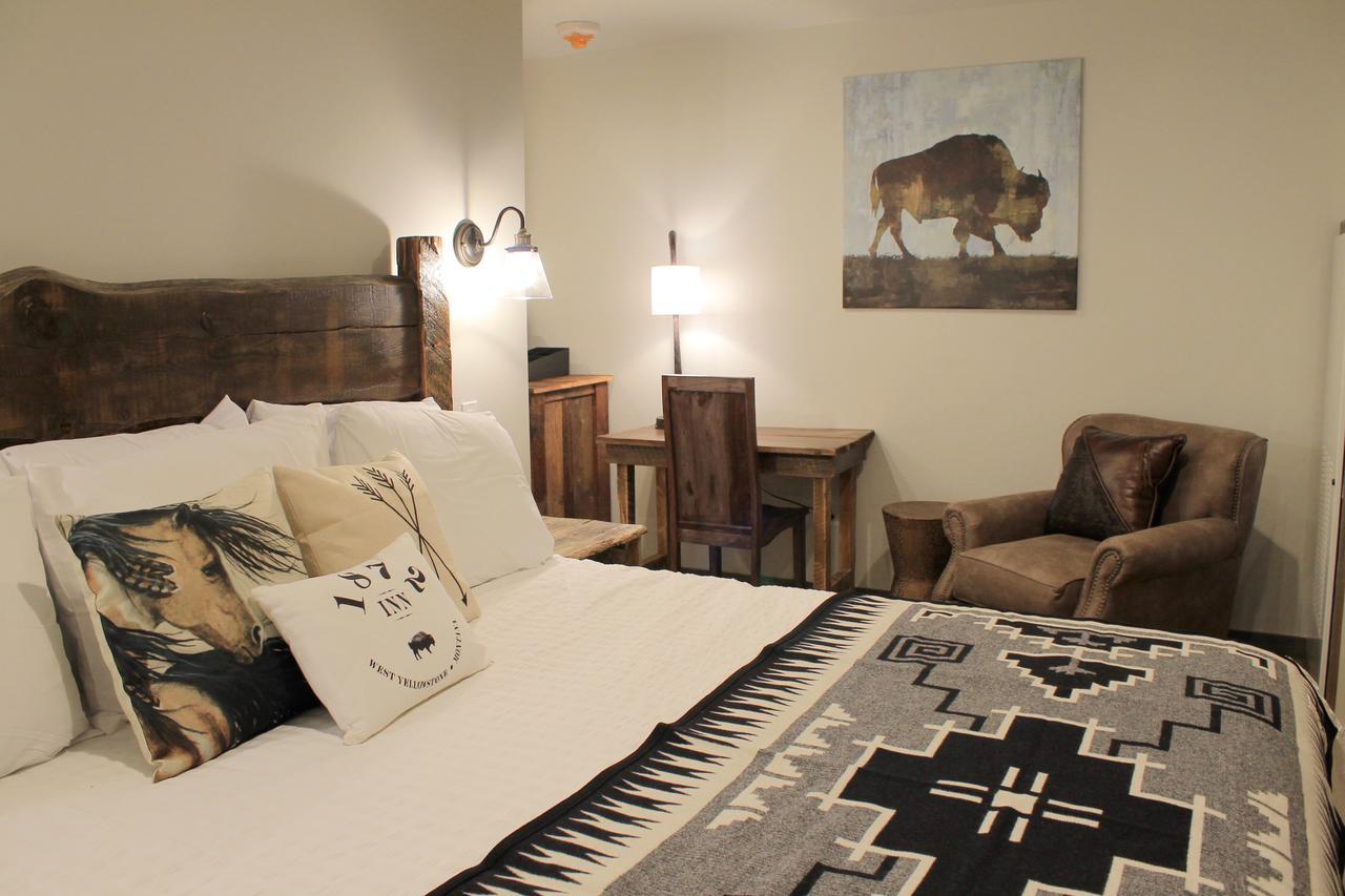 1872 - Adults Exclusive 3* West Yellowstone
