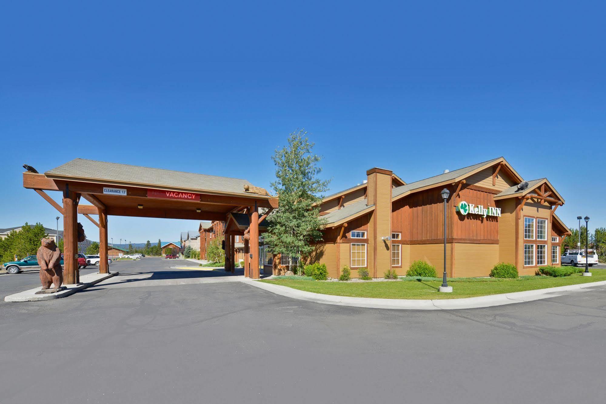 Kelly 3* West Yellowstone