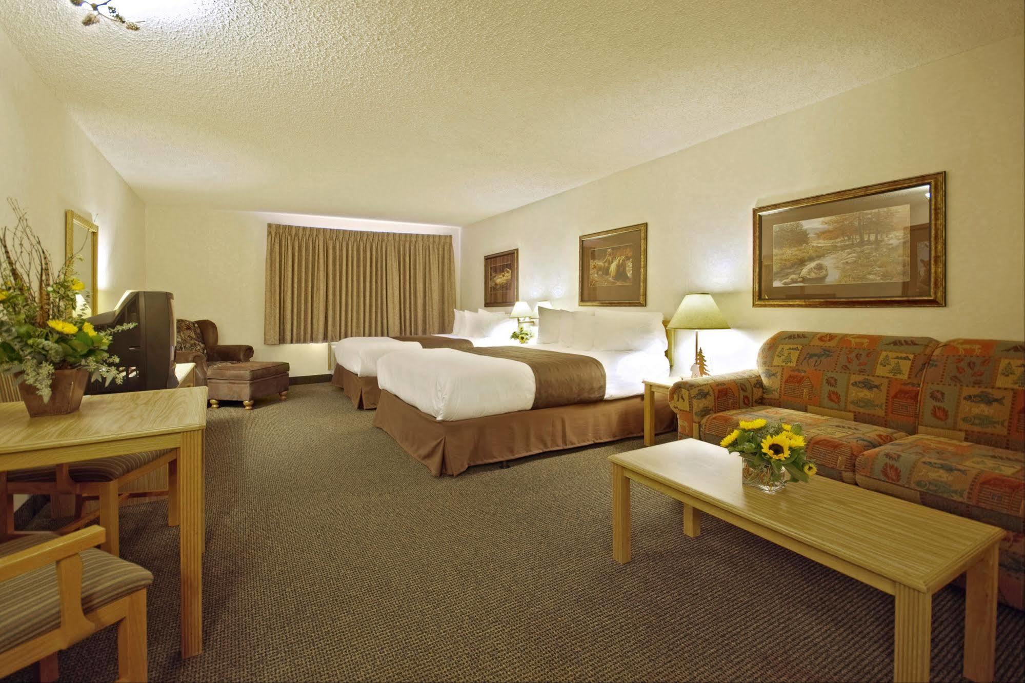 Kelly Hotel 3*