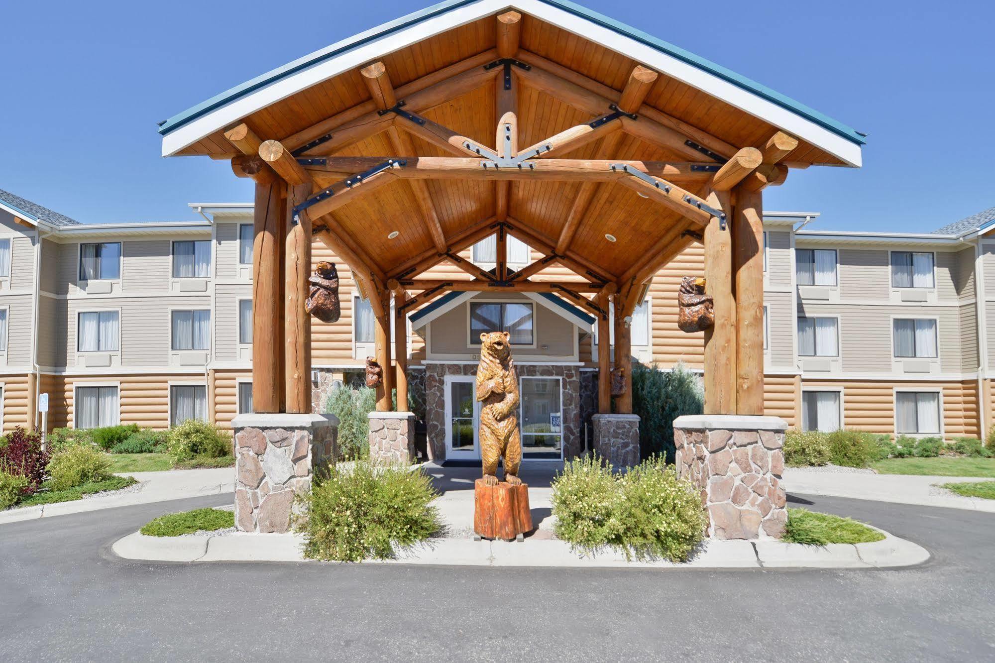 Hotel Clubhouse