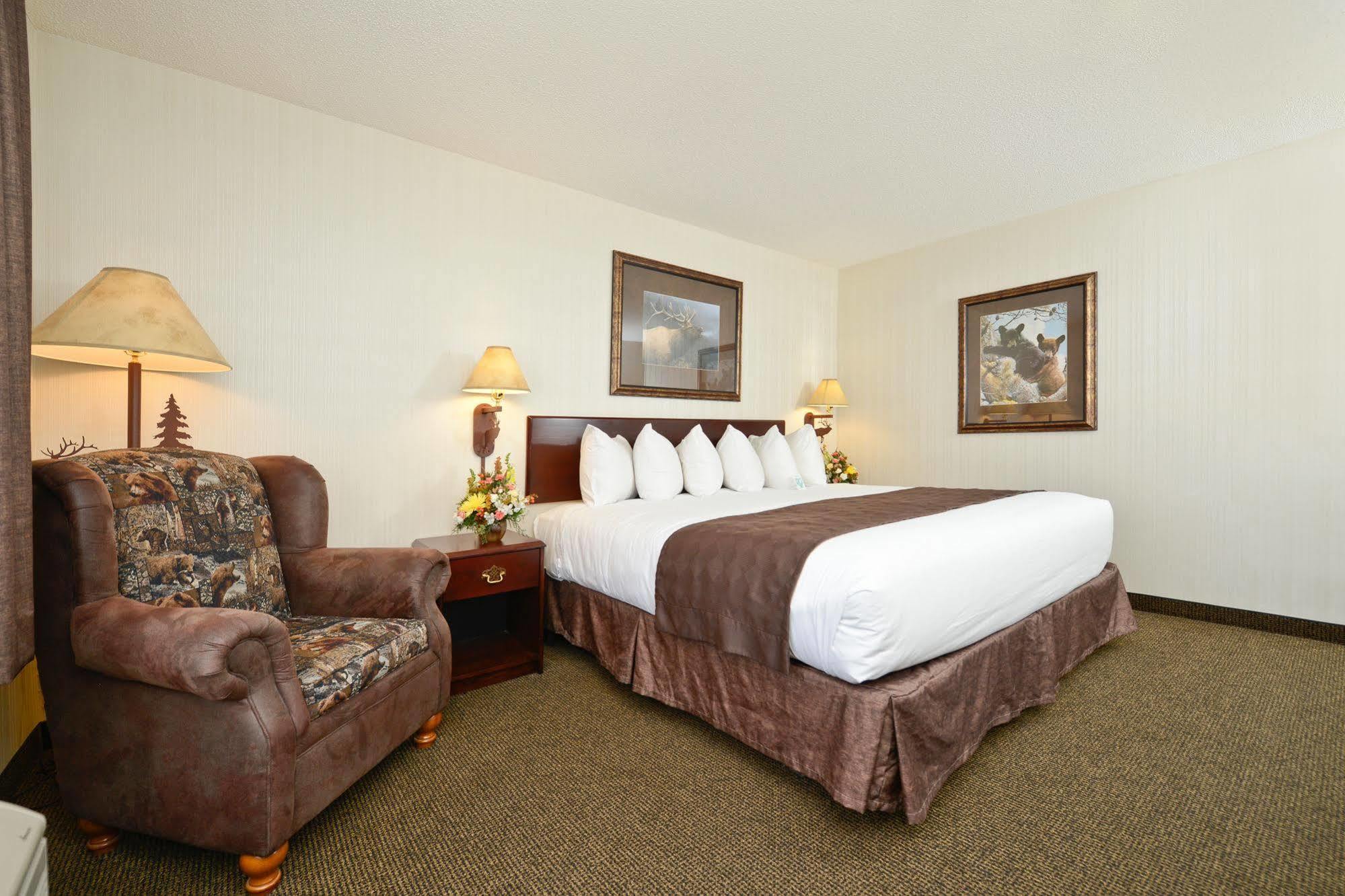 Clubhouse 3*