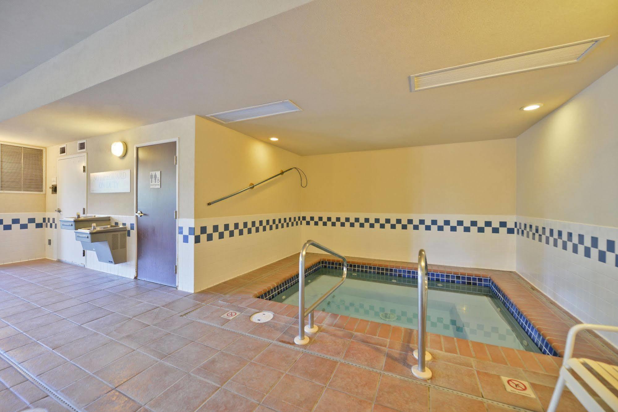 Clubhouse Hotel 3*