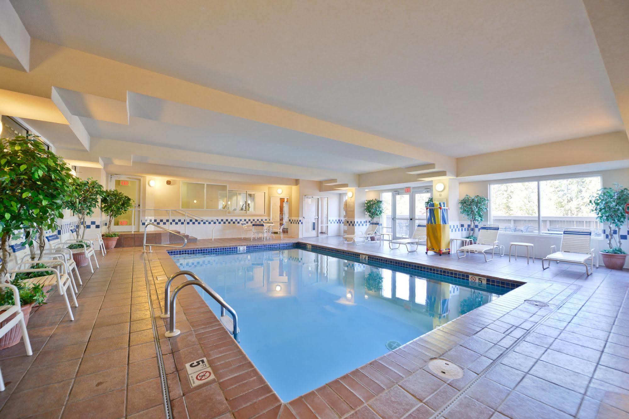 Hotel Clubhouse