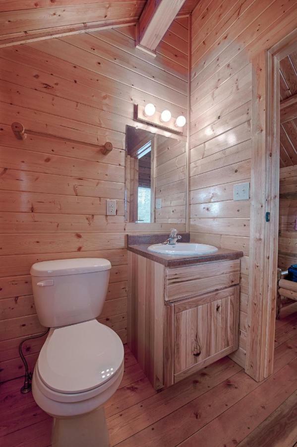 Yellowstone Grizzly Rv Park And Cabins Lodge