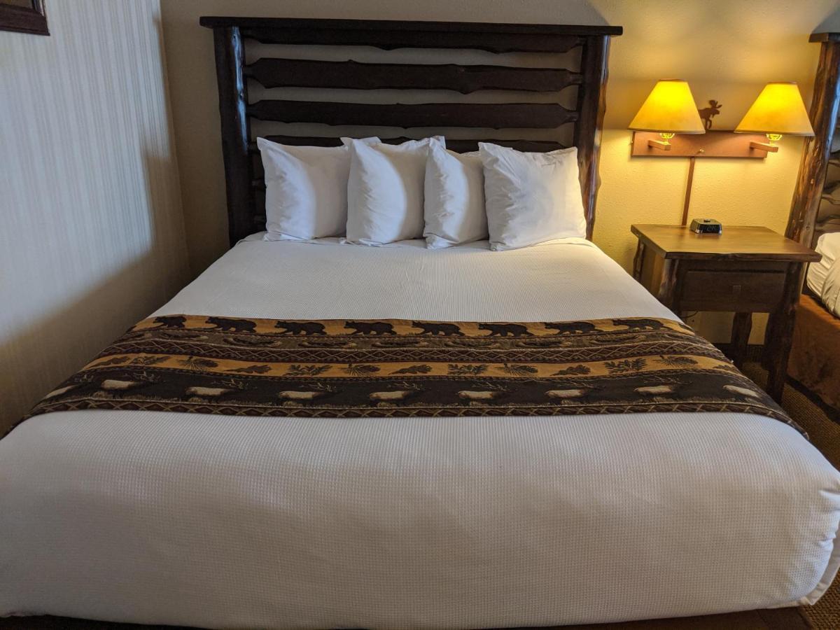 Clubhouse Hotel 3*