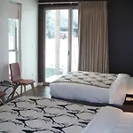 Terra Nova Cabins