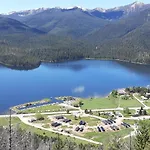 Terra Nova Cabins