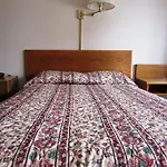 Travelers Lodge