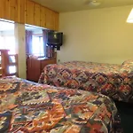 Travelers Lodge