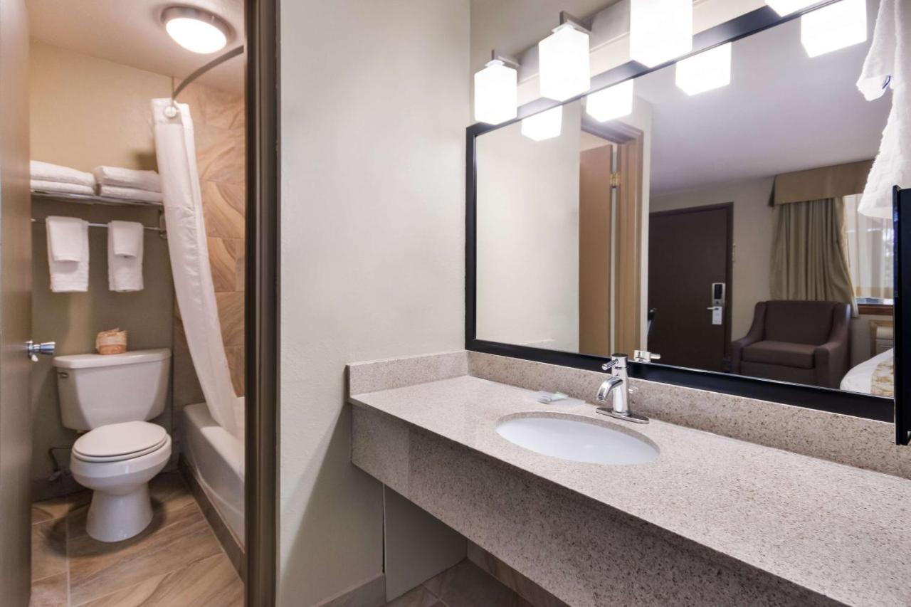 Western Weston Hotel 3*