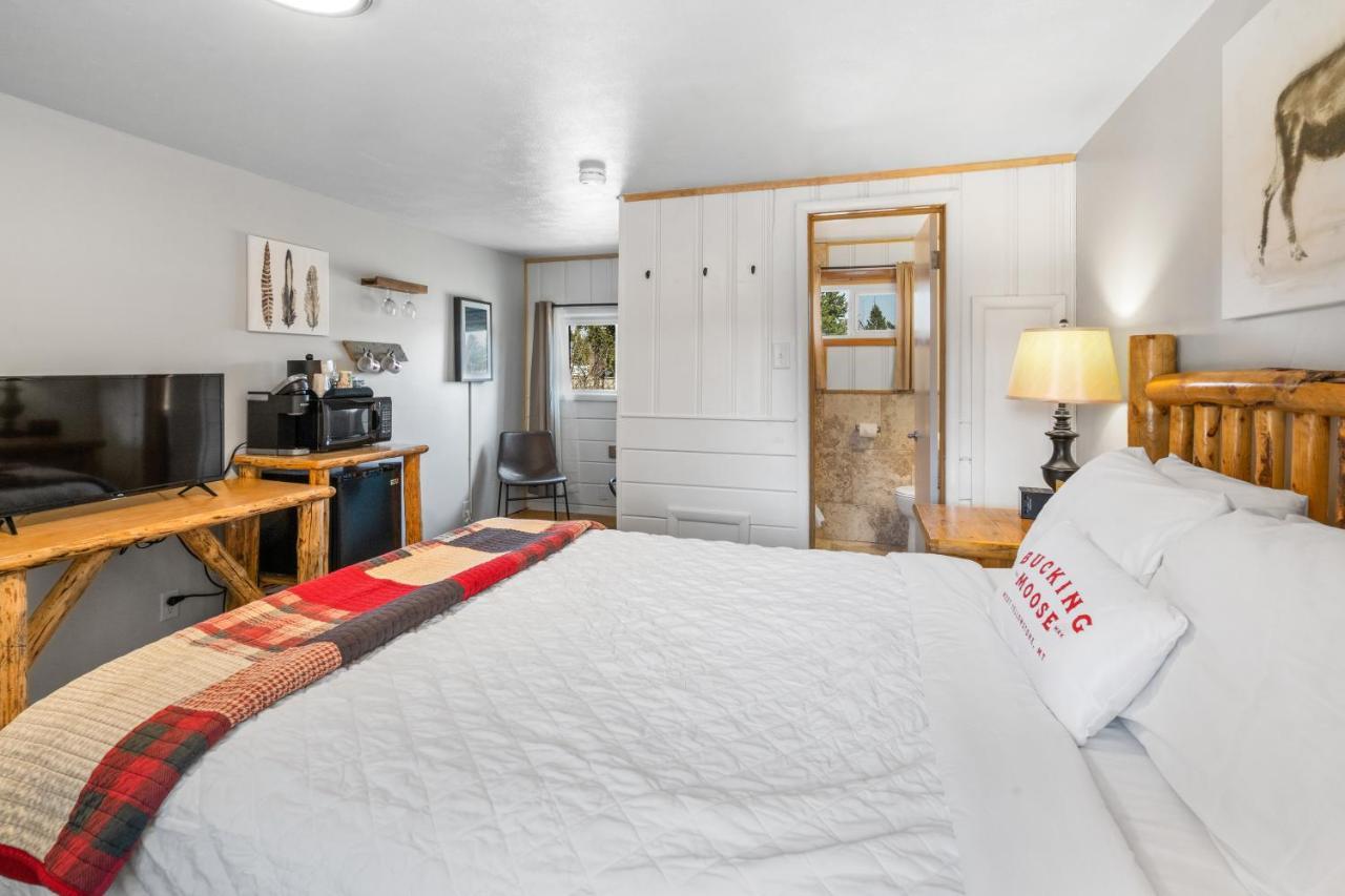 The Bucking Moose Hotel *
