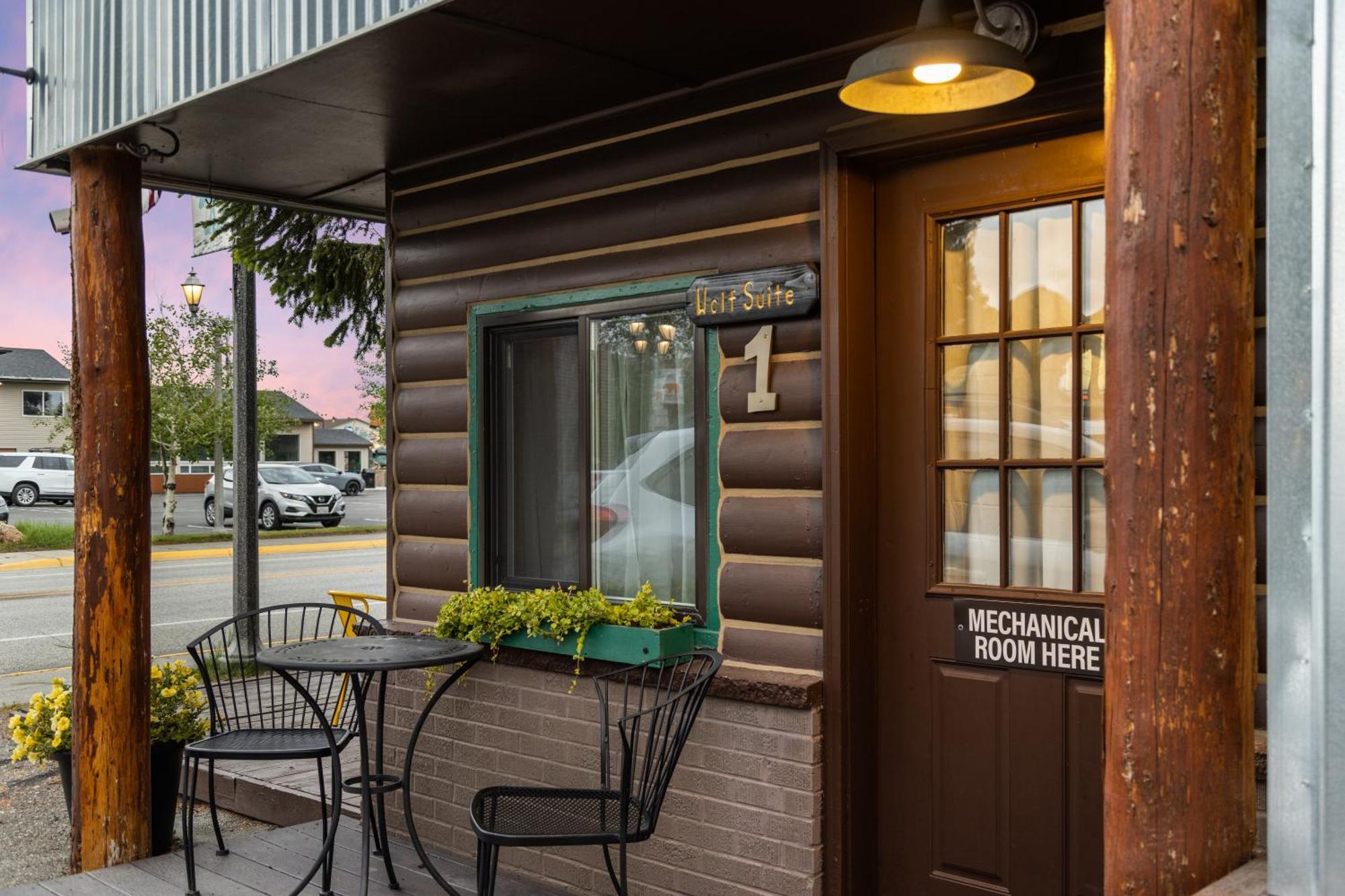 The Bucking Moose Hotel