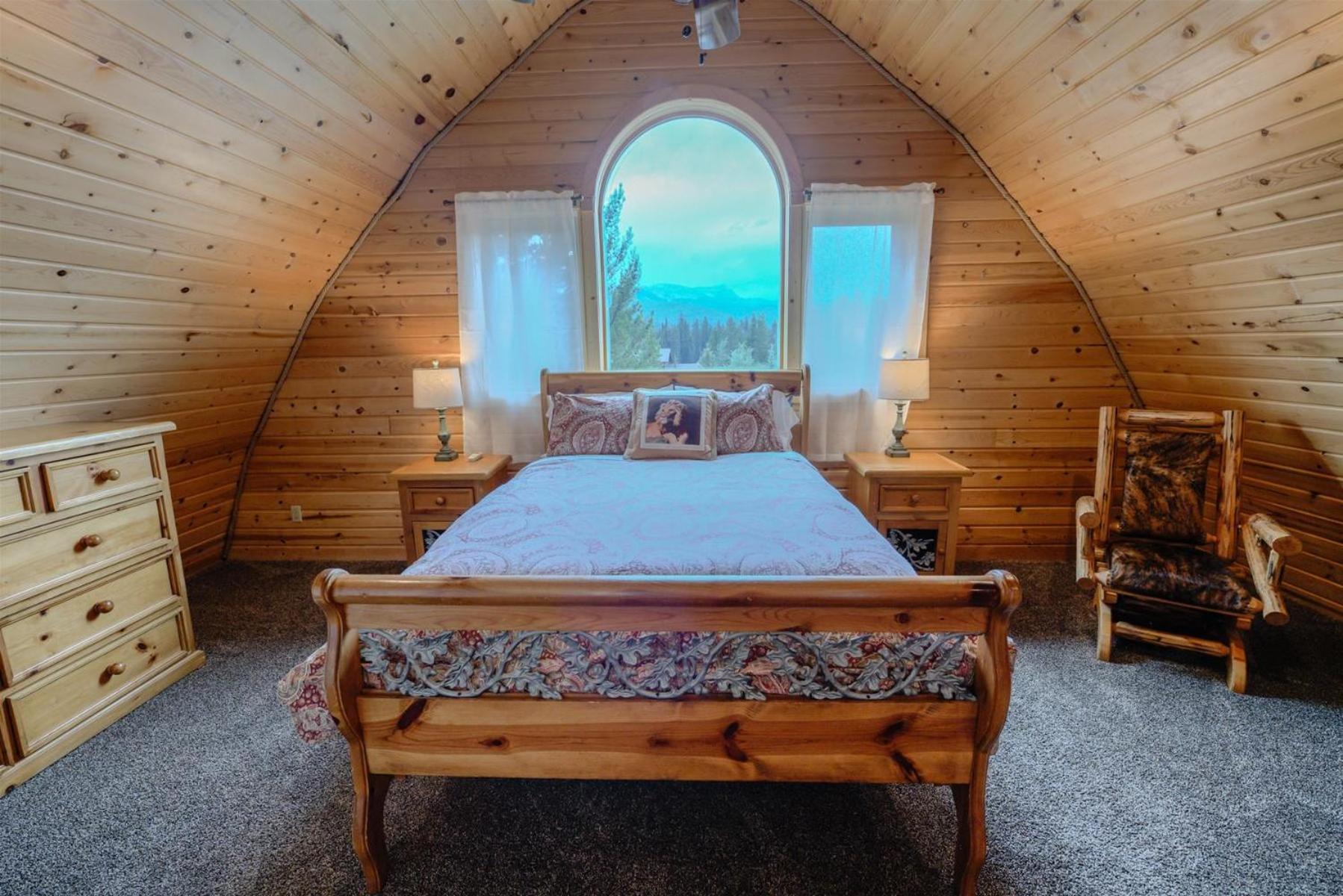 Forest Edge Retreat *