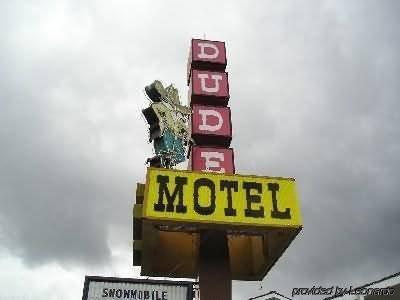 Motel Dude & Roundup 2*