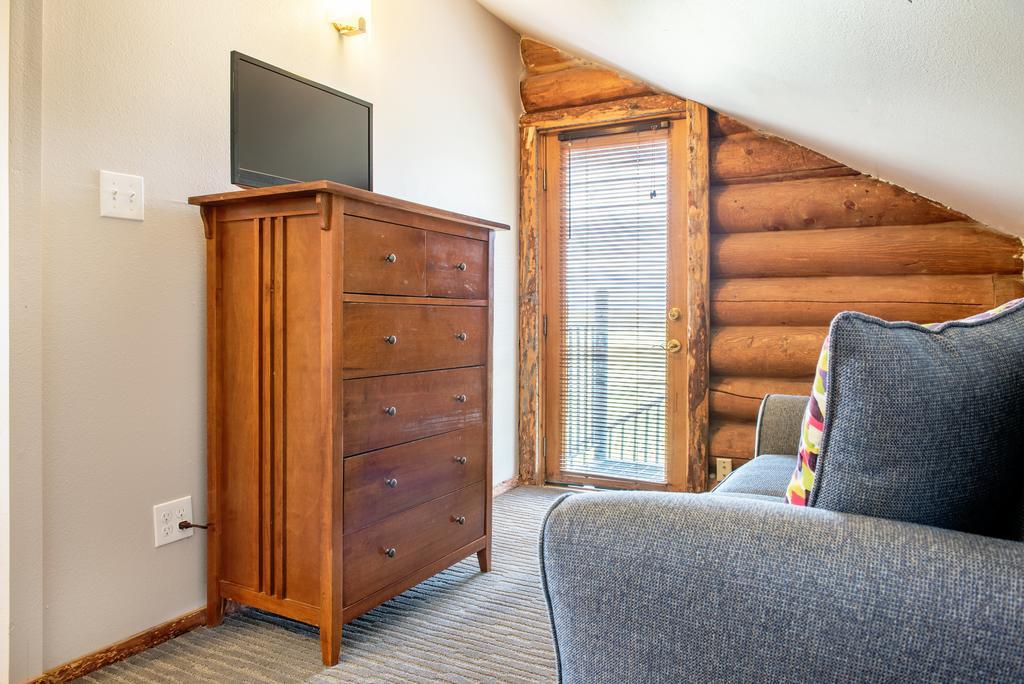 Lodge Bar N Ranch *